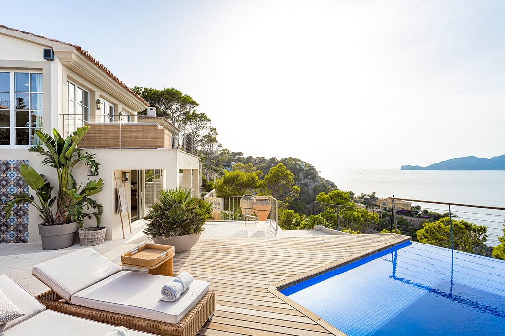 Exquisite Seafront Villa in Port D'Andratx, Mallorca– Icon Private ...