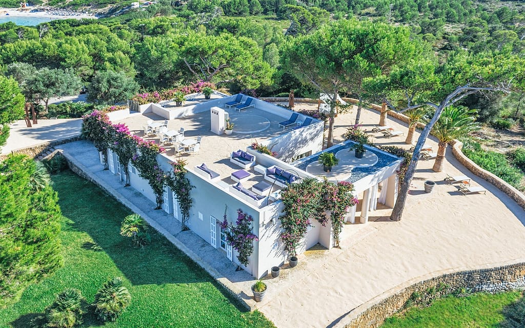 luxury villa in Pollensa guesthouse