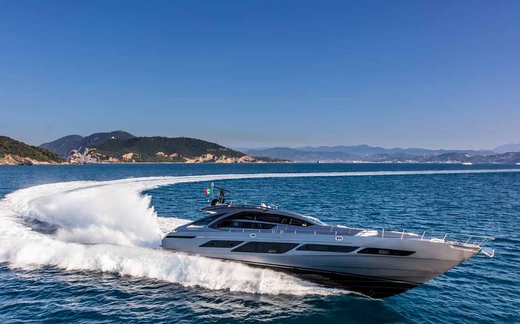 Pershing Yacht Forte dei Marmi