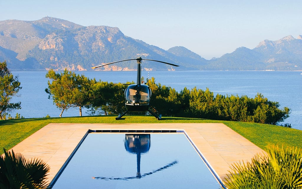 luxury villa in Pollensa private helipad