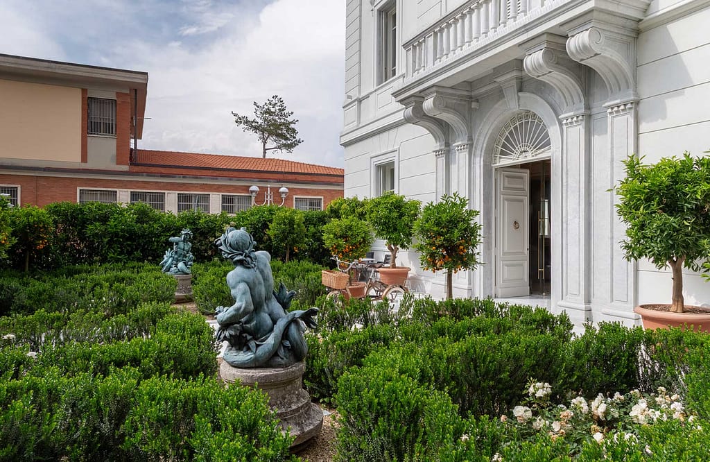 La Datcha Forte dei Marmi Ultra Luxury Villa Rental Tuscany Italy