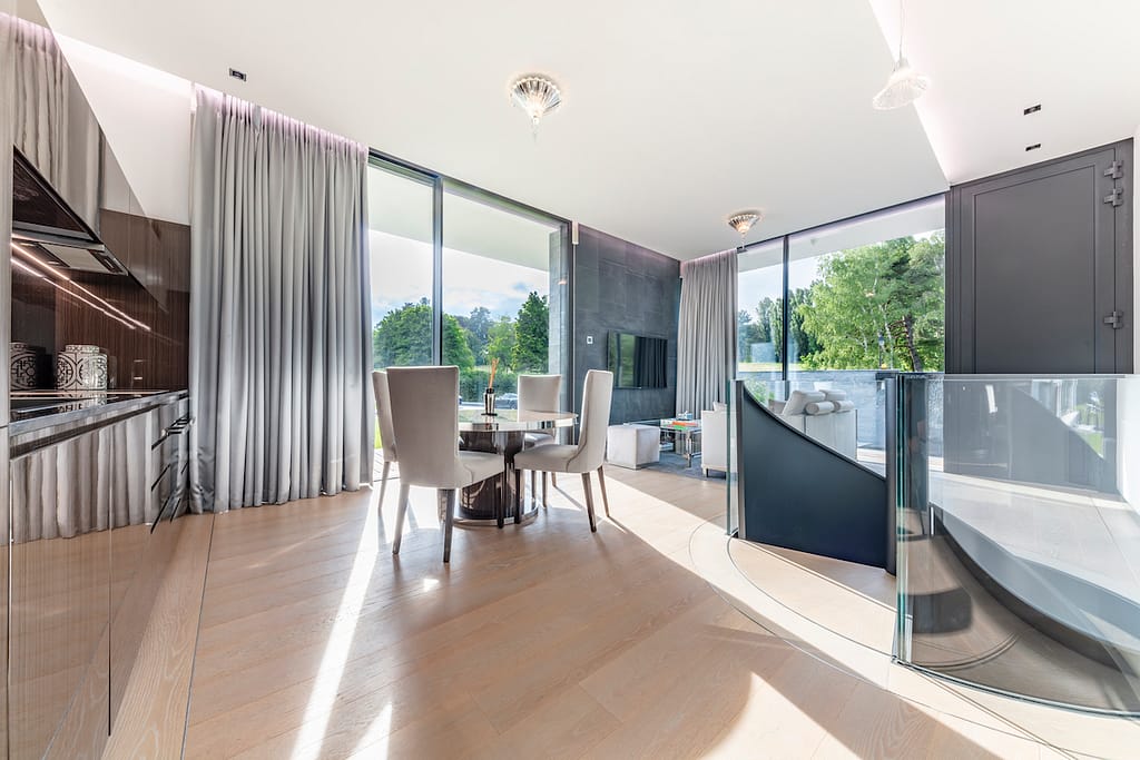 Ultima Geneva Grand Villa