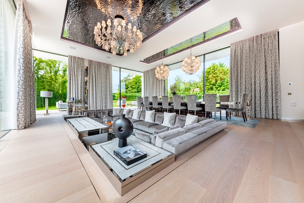 Ultima Geneva Grand Villa 