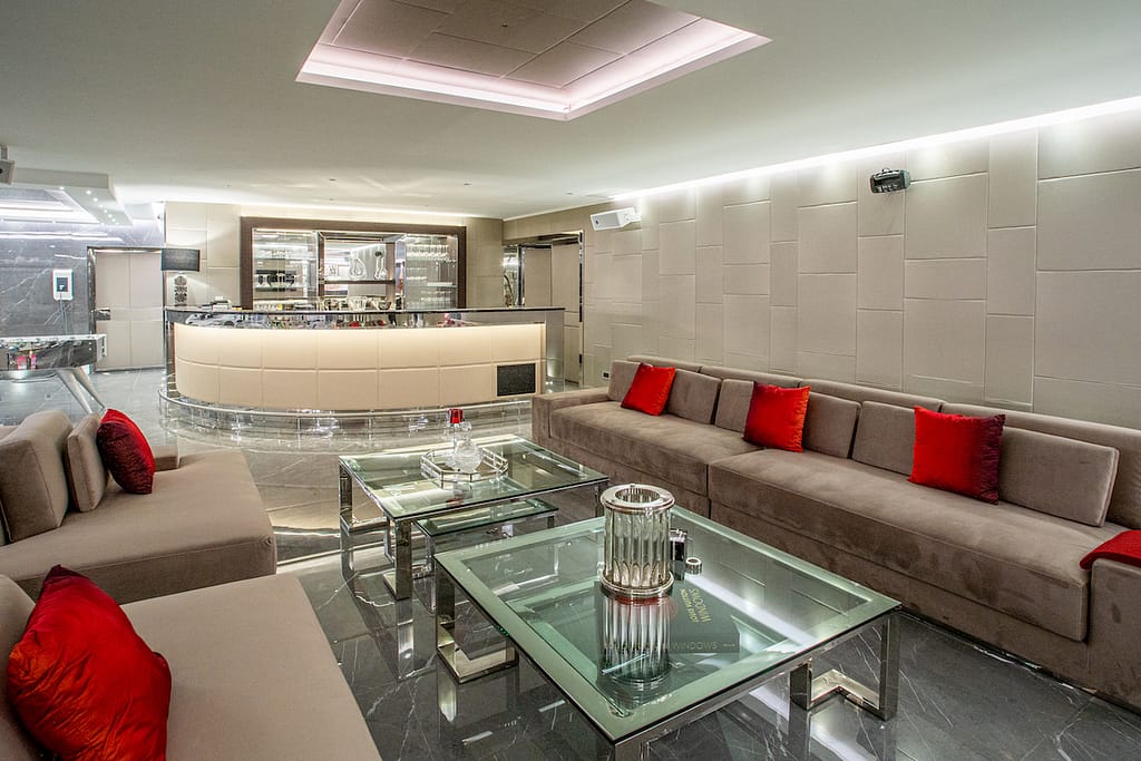 Ultima Geneva Grand Villa
