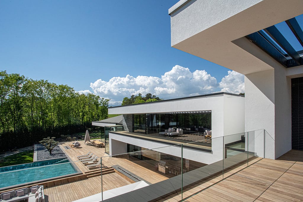 Ultima Geneva Grand Villa