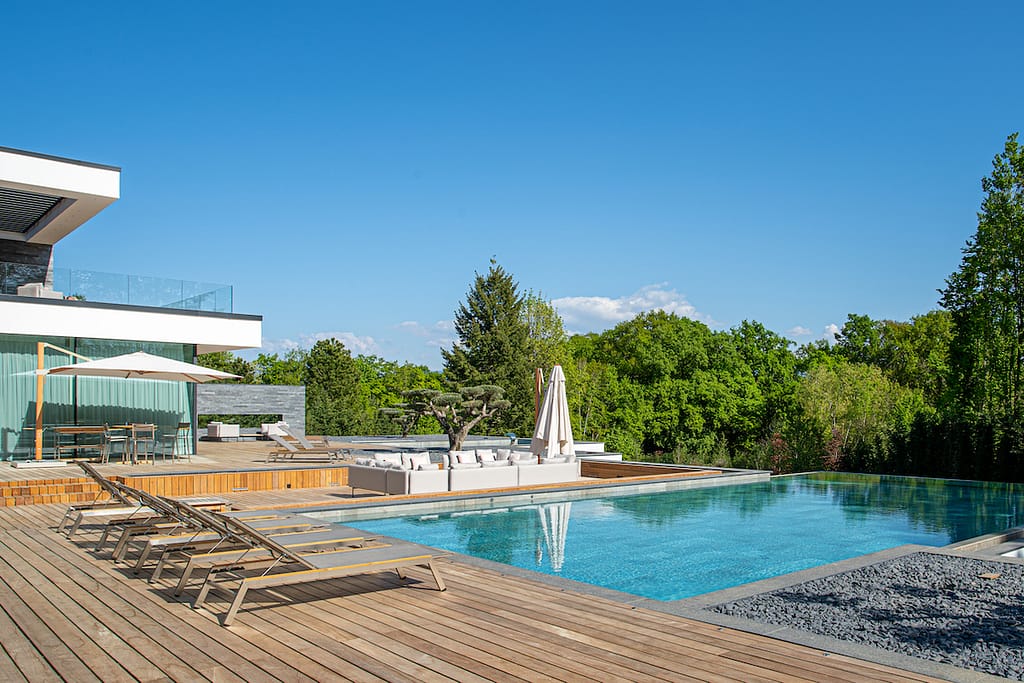 Ultima Geneva Grand Villa