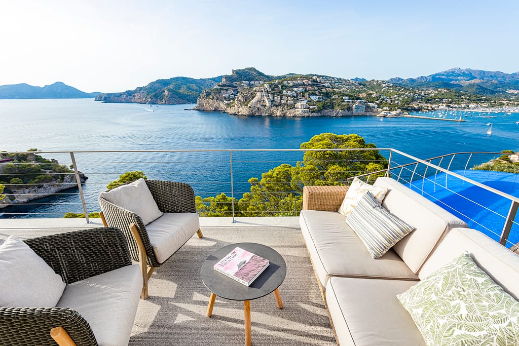 Exquisite Seafront Villa in Port D'Andratx in Mallorca