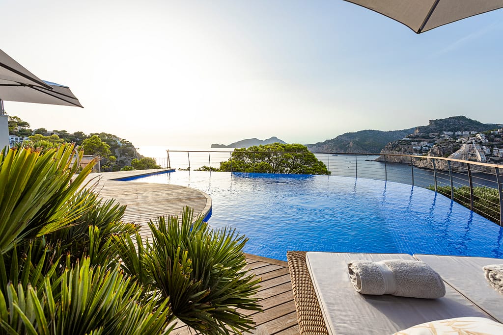 Exquisite Seafront Villa in Port D'Andratx in Mallorca