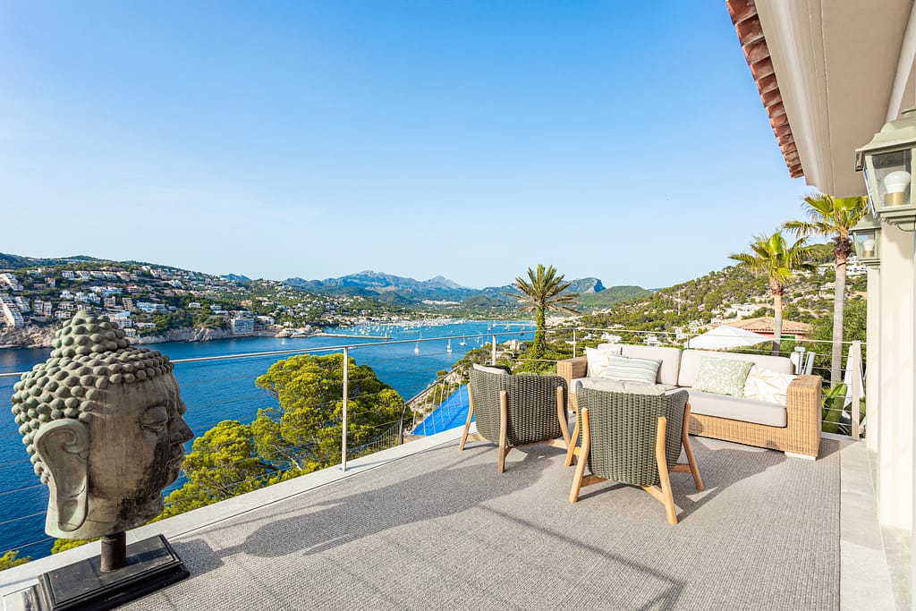 Exquisite Seafront Villa in Port D'Andratx in Mallorca