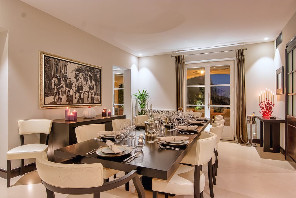 New Villa with Sunset Views in Saint Tropez Dining