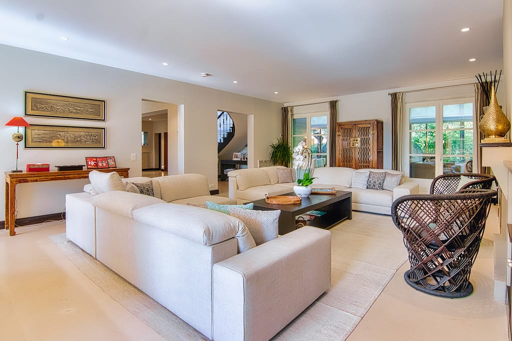 New Villa with Sunset Views in Saint Tropez Living