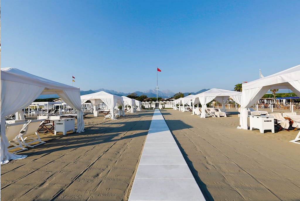 La Datcha Forte dei Marmi Ultra Luxury Villa Rental Tuscany Italy