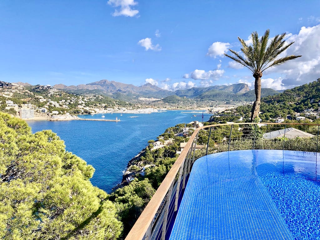 Exquisite Seafront Villa in Port D'Andratx in Mallorca