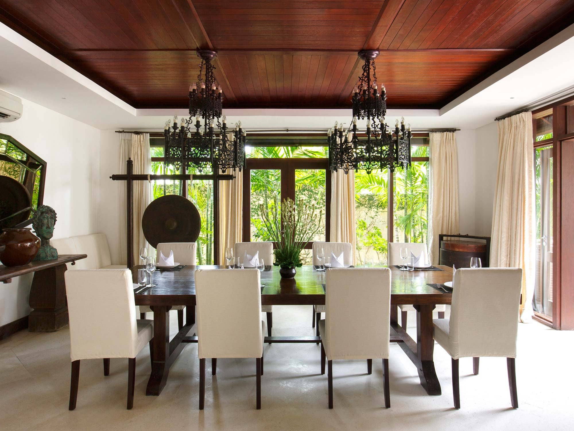ungasan-_SANTAI_SORGA__Bali_villa