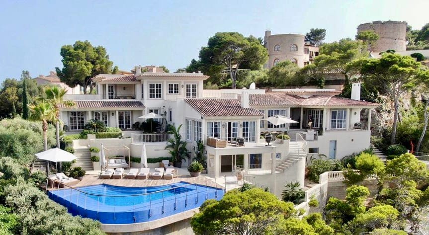 Exquisite Seafront Villa in Port D'Andratx in Mallorca