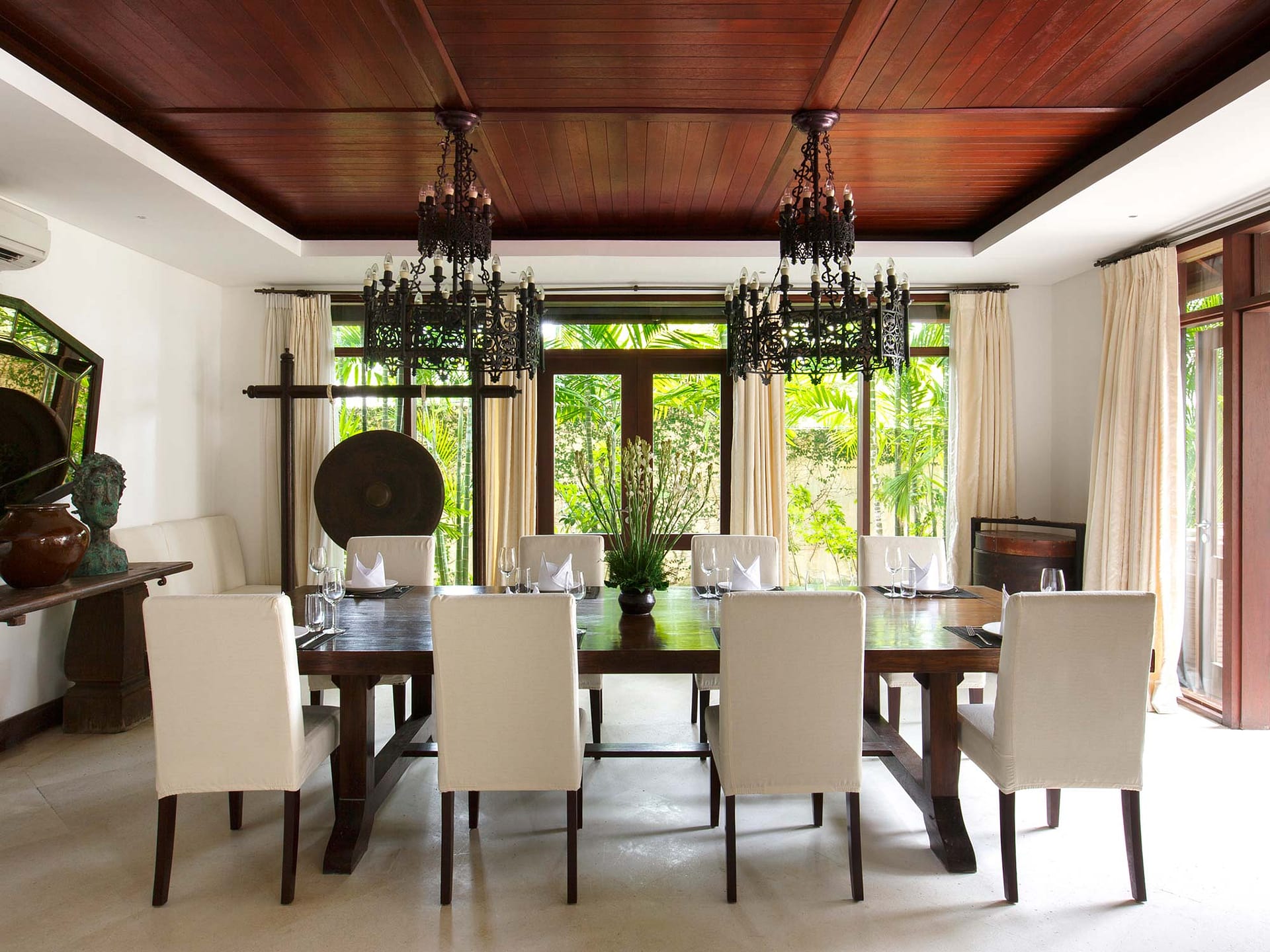 ungasan-_SANTAI_SORGA__Bali_villa