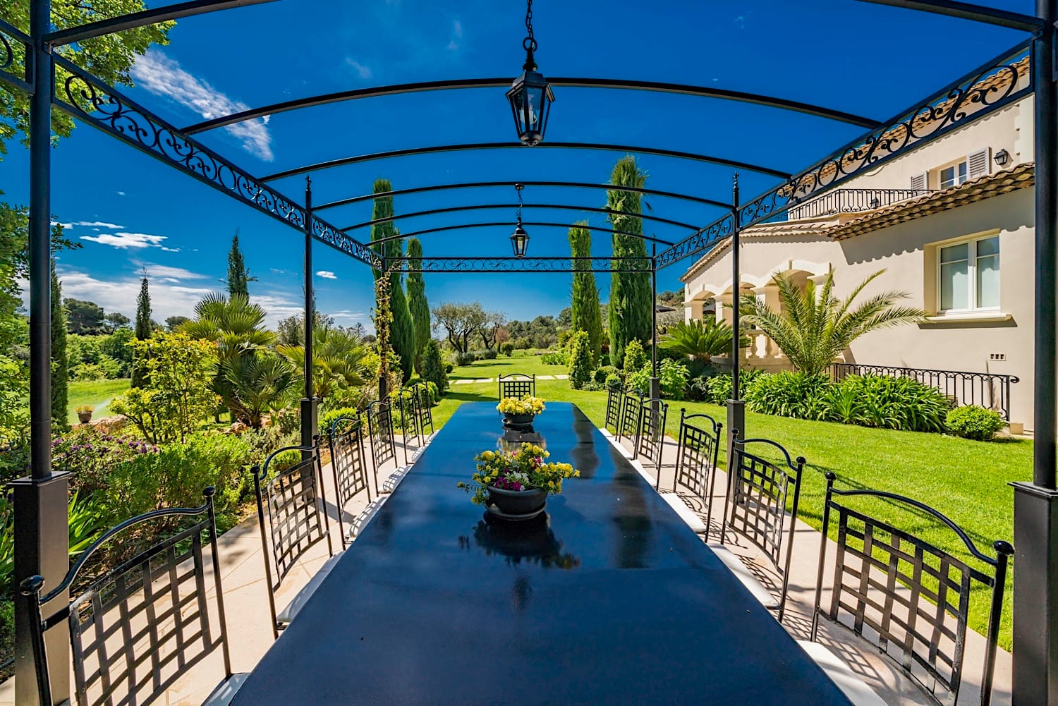 Saint-Paul-de-Vence--Large-Villa-Estate South of France