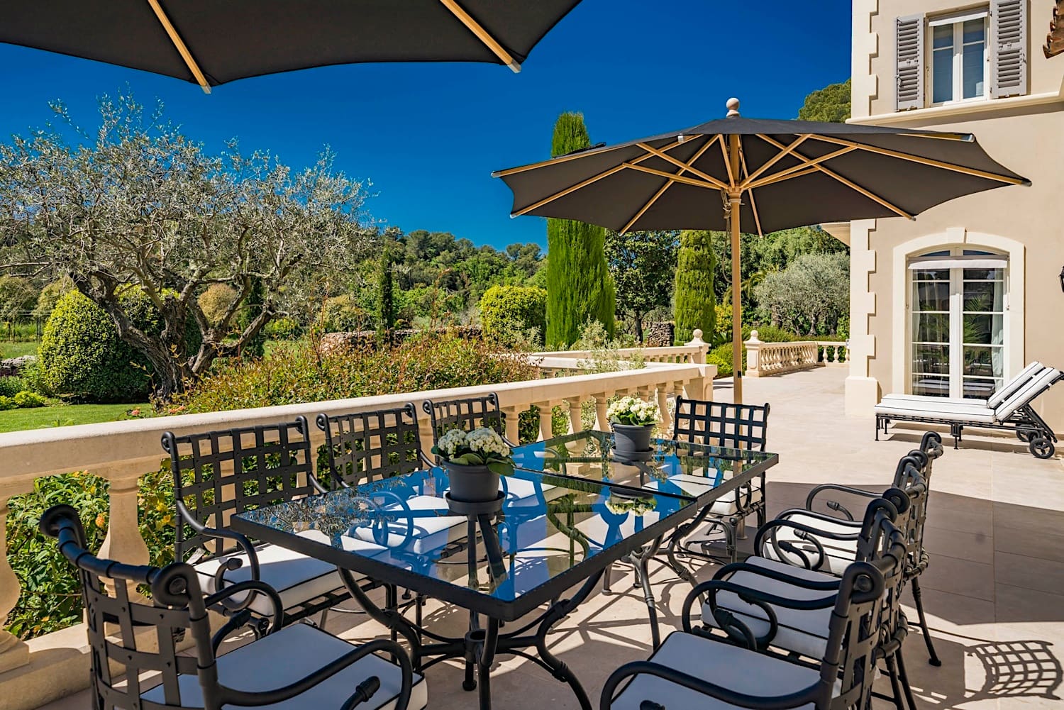 Saint-Paul-de-Vence--Large-Villa-Estate South of France