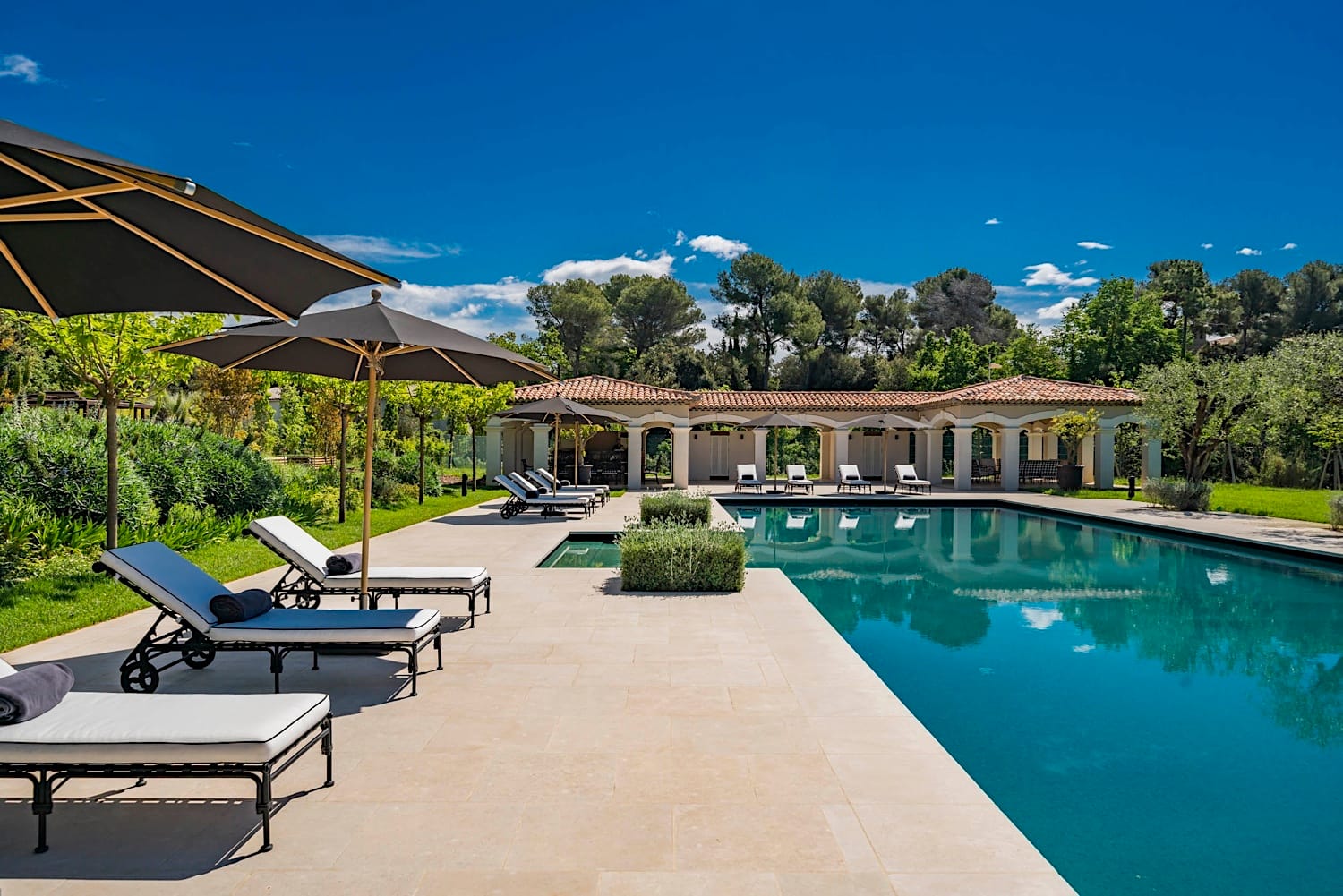 Saint-Paul-de-Vence--Large-Villa-Estate South of France
