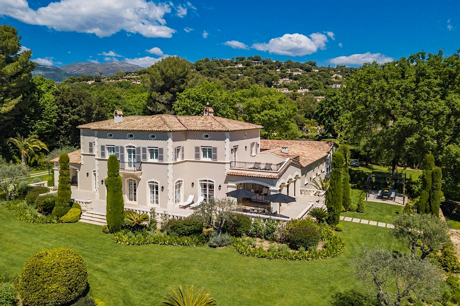 Saint-Paul-de-Vence--Large-Villa-Estate South of France