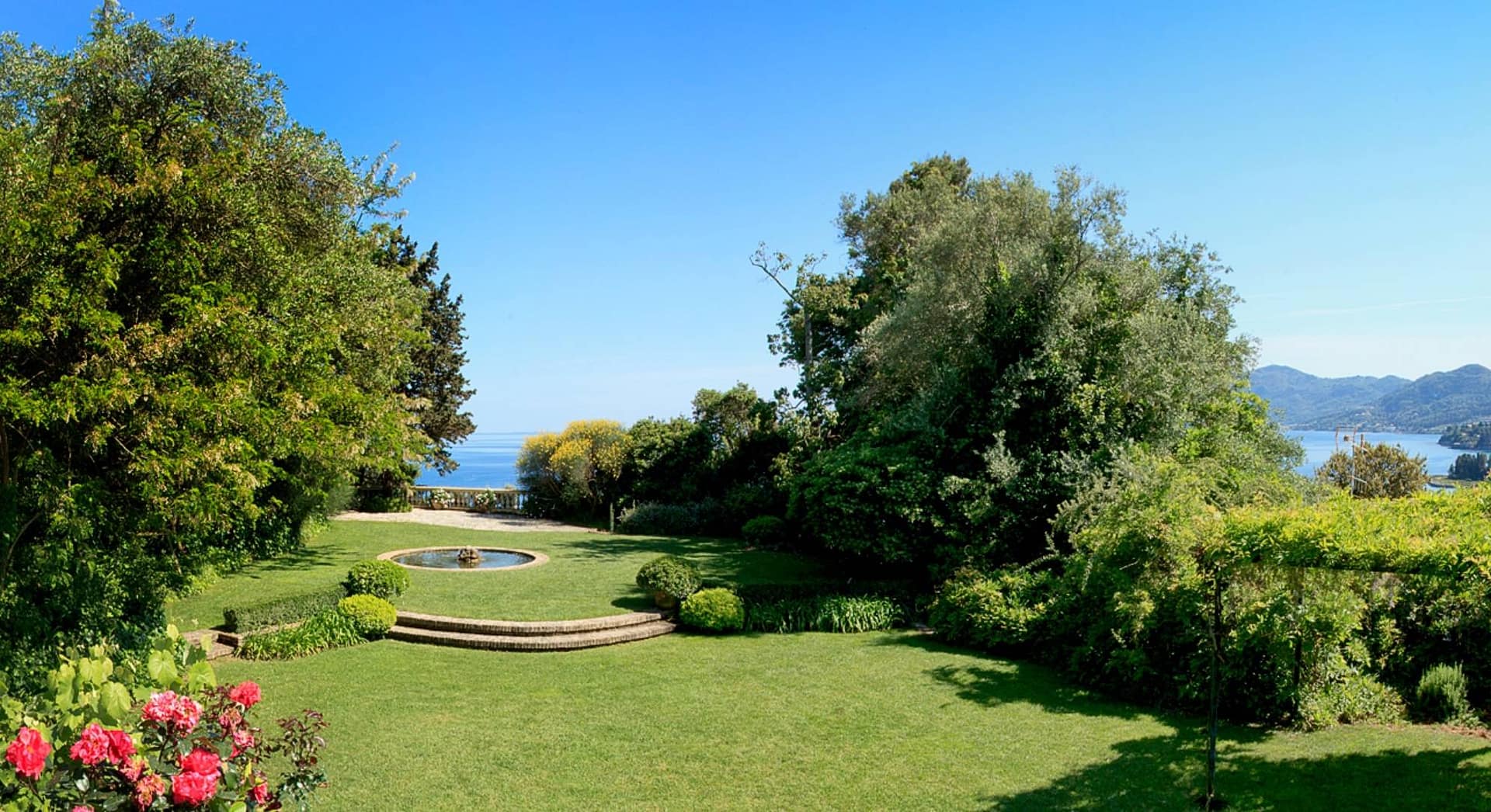 Luxury villa for rent near Corfu town