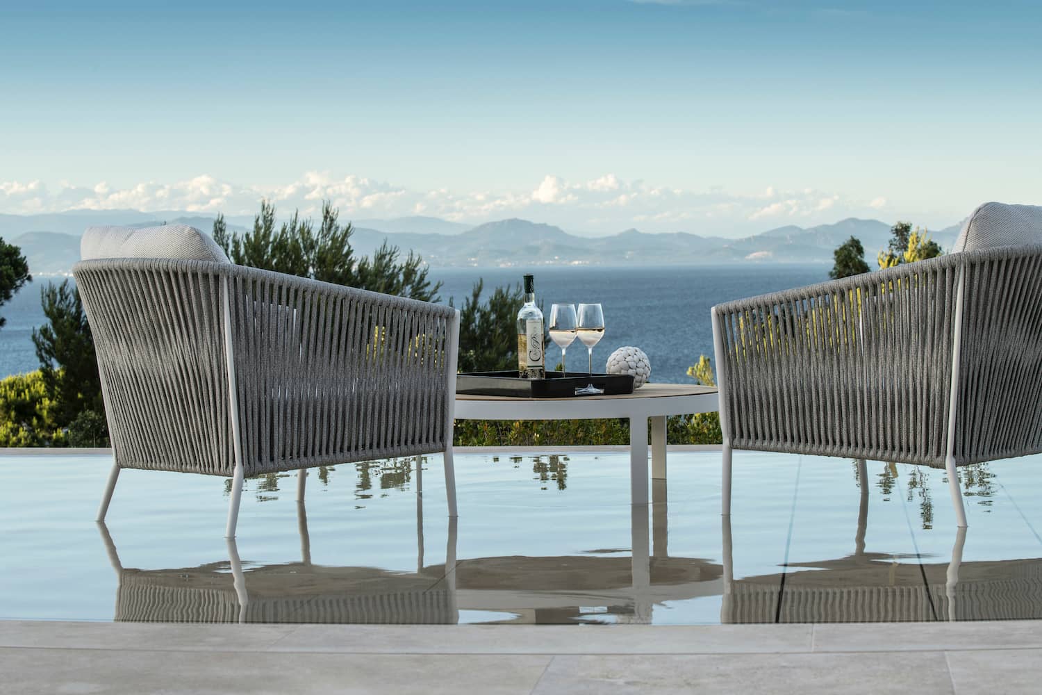 Beautiful Contemporary Villa in Les Parcs du St Tropez_pool