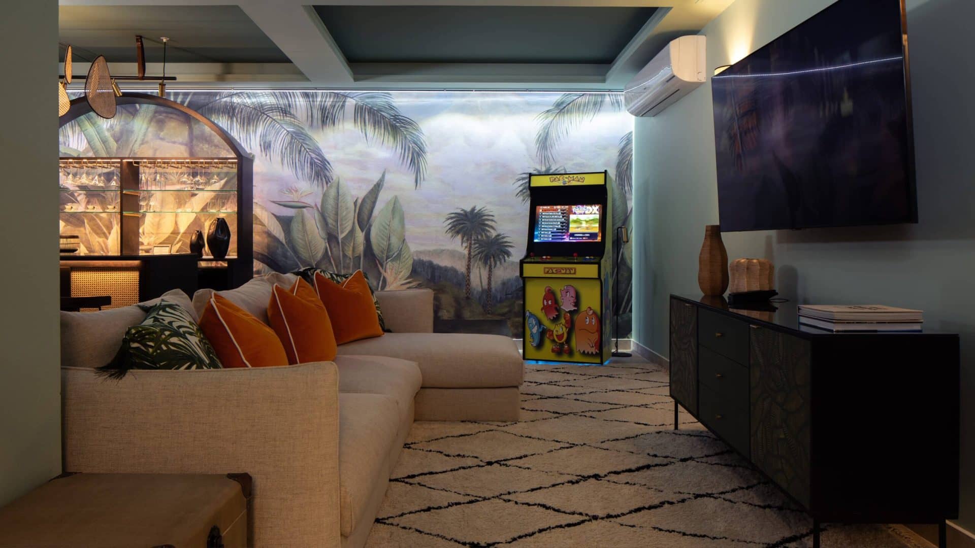 Villa Paynes Bay Barbados Games Room