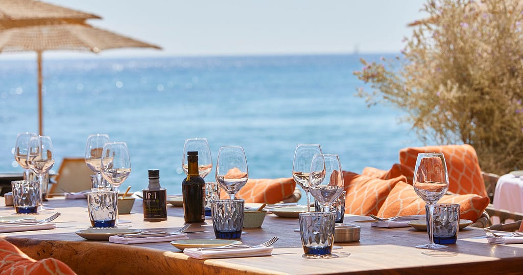 Best Beach Clubs In St Tropez 2024 - Dorene Willyt