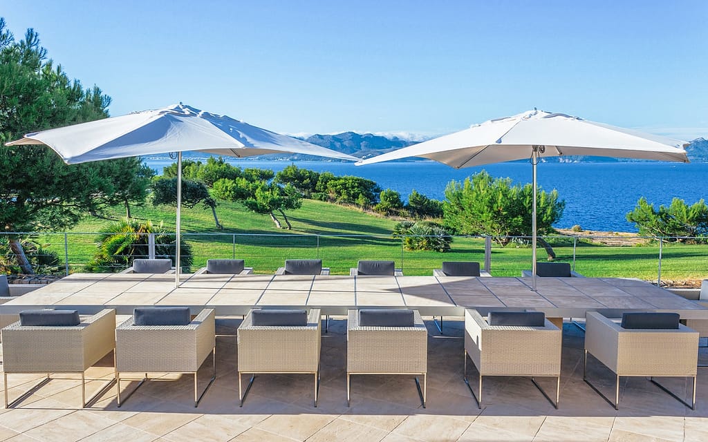 luxury villa in Pollensa outdoor dining