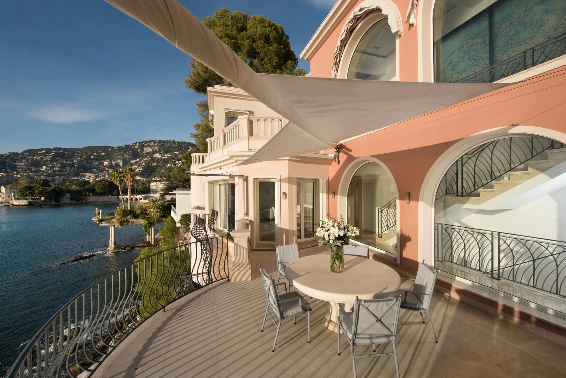 waterfront villa Cap Ferrat terrace