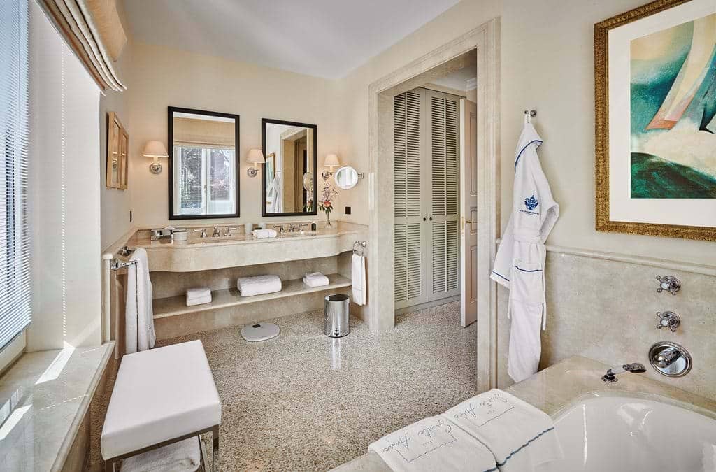 villa sainte anne Cap D'Antibes bathroomsuite